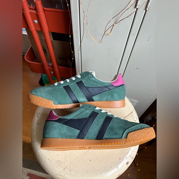 Gola Women's Elan Leather Sneaker Evergreen/Black/Fuchsia - Picture 5 of 16